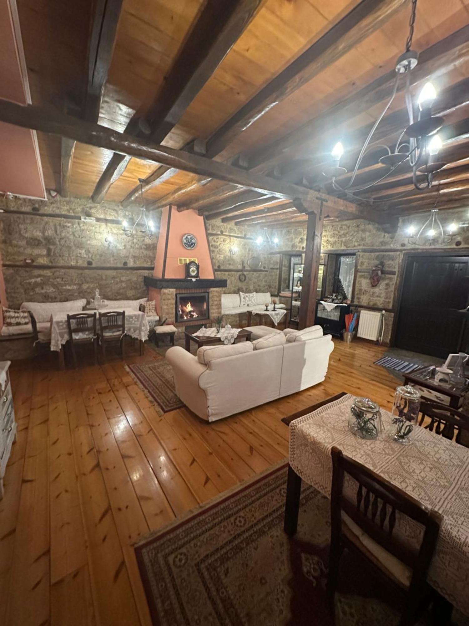 Varosi Guesthouse เอเดสซา ภายนอก รูปภาพ